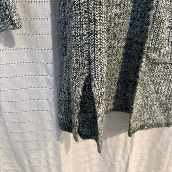 Hollister Cozy Heather Gray Knit Cardigan - Picture 5 of 7